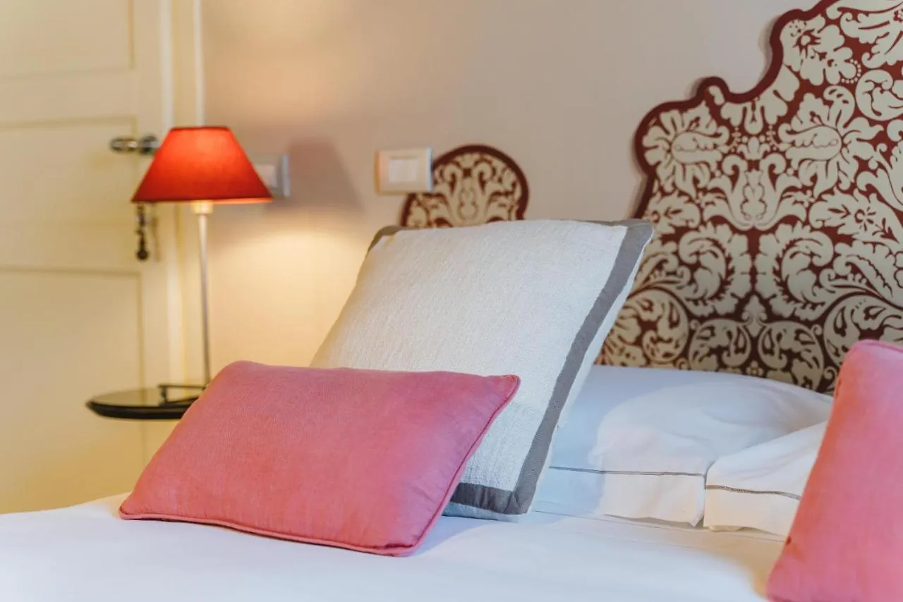Duchess Boutique De Charme Bed & Breakfast Florence 3*,  Italy